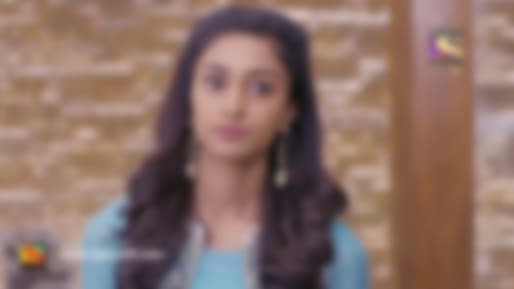 Erica Fernandes - Celebrity Style in Kuch Rang Pyar Ke Aise Bhi Episode