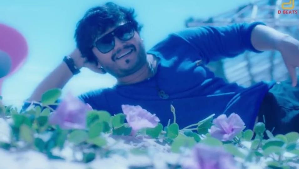 Ganesh Kishan Celebrity Style In Roopasi Mugulu Nage 2017 From Roopasi Charmboard Roopasi hd full video song with lyrics mugulu nage golden star ganesh kannada movie. charmboard