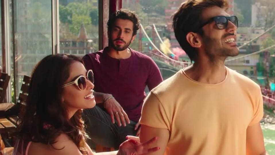 Actors Name Age Wiki Height Birth Place Career Details Subah Subah Sonu Ke Titu Ki Sweety 2018 Charmboard Titu'nun en iyi arkadaşı sonu, sweety'nin karakterinden şüphe duyuyor ve sweety'nin zıtlık yapmaya çalıştığı ve bromance ile romance arasında savaşa yol açan evliliği kırmaya çalışmaktadır.