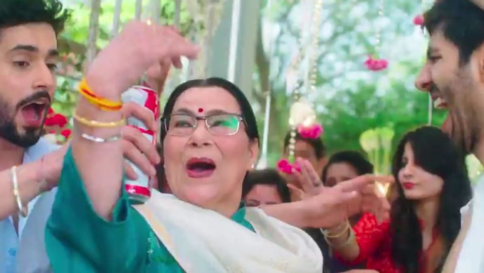Actors Name Age Wiki Height Birth Place Career Details Lakk Mera Sonu Ke Titu Ki Sweety 2018 Charmboard Instead of two men fighting over one woman we have the love for the woman coming in the way of male friendship.
