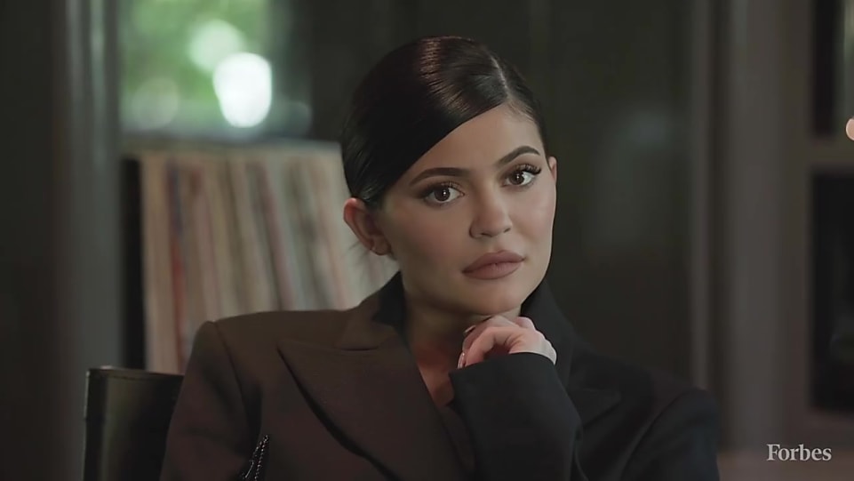 Kylie Jenner Biography Age Wiki Place Of Birth Height Quotes