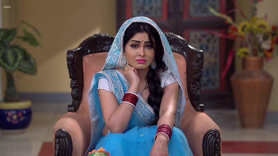 Get Shubhangi Atre Braided Long Braids Hairstyle In Bhabi Ji Ghar