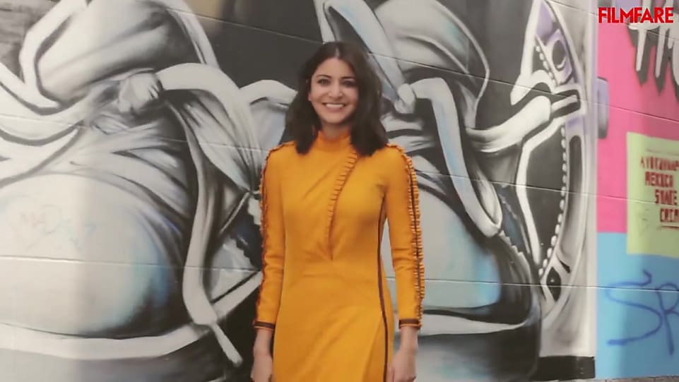 Get Anushka Sharma Beachy Short Hair Hairstyle In Filmfare Cover