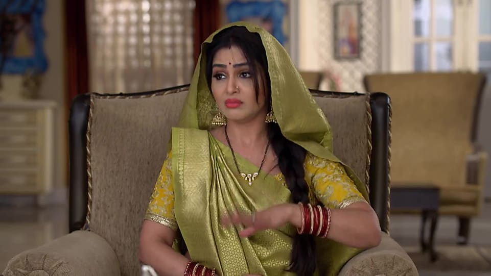 Get Shubhangi Atre Long Straight Center Part Hairstyle In Bhabi Ji