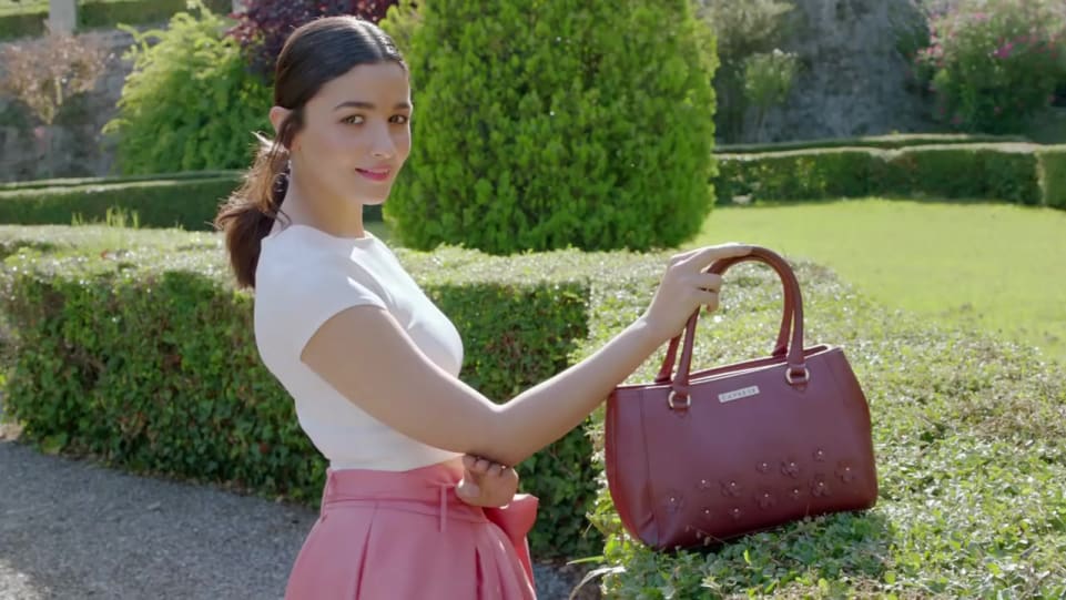 alia bhatt caprese bags