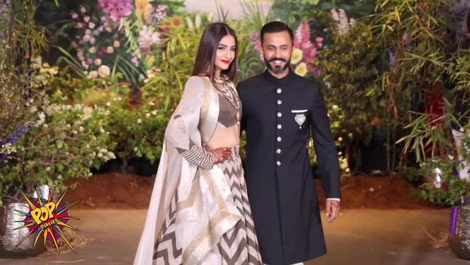 Anand Ahuja In Black Sherwani Outfit Celebrity Clothing Charmboard Get anand ahuja horoscope for astrology research, biography of anand ahuja, kundli and anand ahuja is an indian entrepreneur and ceo & managing director of the clothing brand namely ''bhane''. sherwani