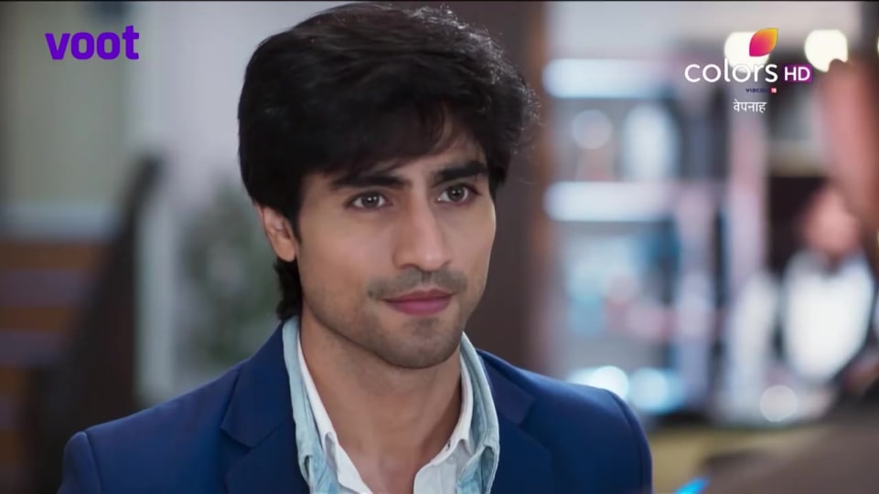 Harshad Chopra Celebrity Fashion Footwear In Outfit Name Charmboard Aditya roy kapoor has had to opt out of sohail khan's team mumbai heroes. charmboard