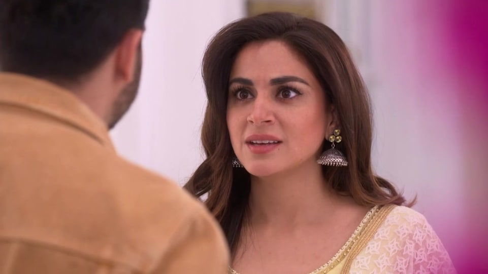 Shraddha Arya Celebrity Style In Kundali Bhagya Episode 230 2018 From Episode 230 Charmboard Kundali bhagya is one of the most popular shows of the small screen.