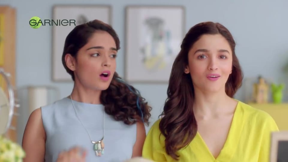 Alia Bhatt In Yellow Dress Outfit Celebrity Clothing Charmboard Dilbaro raazi alia bhatt harshdeep kaur hindi shankar mahadevan.