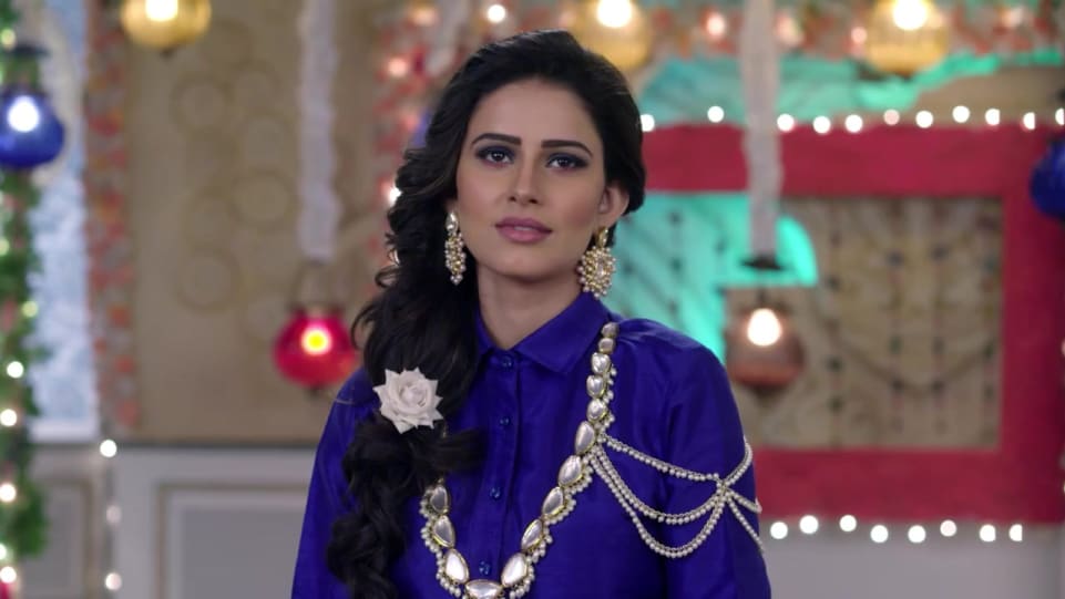 Shivani Tomar In Pink Dupatta Outfit Celebrity Clothing Charmboard Iss pyaar ko kya naam doon? charmboard