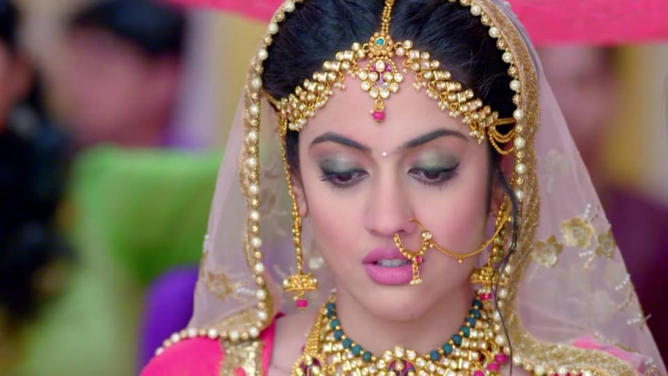 Aditi Sharma Celebrity Style In Kaleerein Episode 144 2018 From Episode 144 Charmboard Zee's new show kaleerein started on a good note. lehengacholi