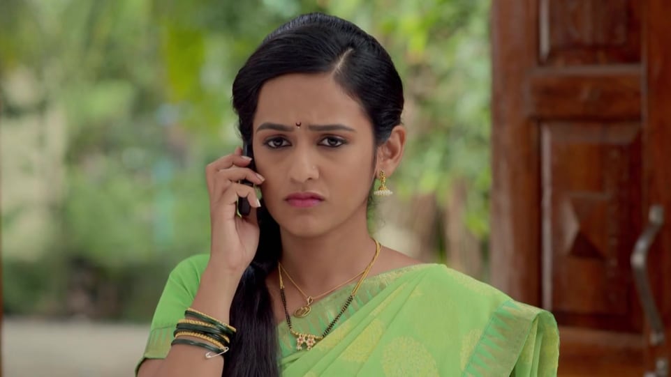 Shivani Baokar Celebrity Fashion Footwear In Outfit Name Charmboard Shivani baokar is an indian actress.1 she worked in marathi television serials. charmboard