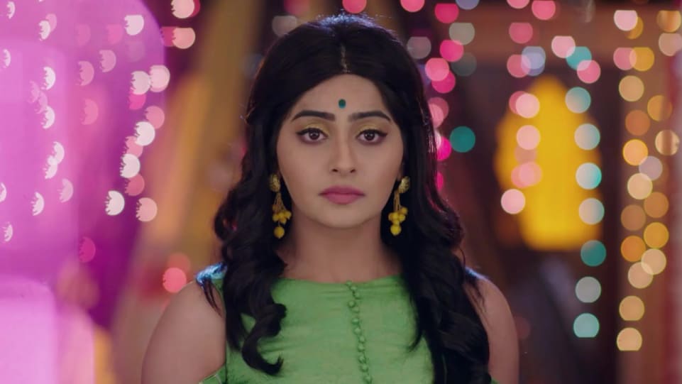 Yukti Kapoor In Green Blouse Outfit Celebrity Clothing Charmboard The show initially starred yukti kapoor, ankit gera, simaran kaur, mohak khurana and ayaz ahmed as ragini, anurag. drop