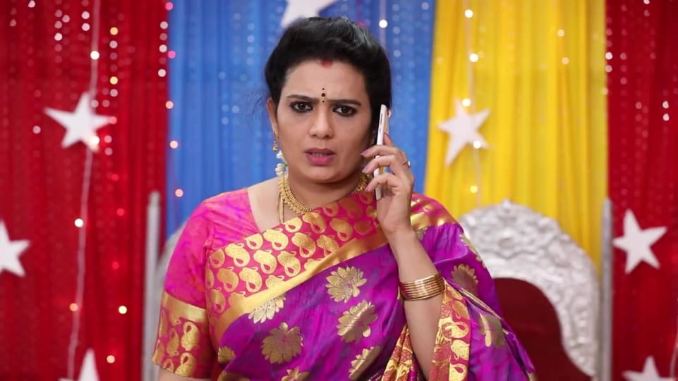 Bindhu Aneesh Celebrity Style In Oru Orla Oru Rajakumari Episode 175 2018 From Episode 175 Charmboard Oru oorula oru rajakumari today.