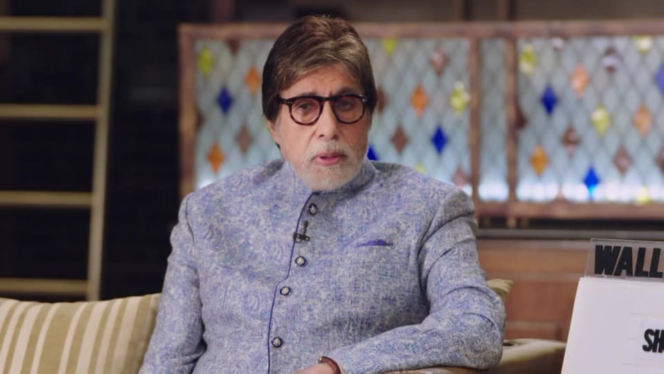 Celebrity Hairstyle Of Amitabh Bachchan From Starry Nights 2 Oh Episode 13 2018 Charmboard Abhishek bachchan mengabarkan, ia dan ayahnya amitabh bachchan dirawat di rumah sakit. blazer