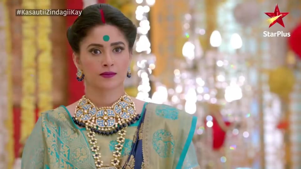 Shubhaavi Choksey In Blue Saree Outfit Celebrity Clothing Charmboard Nivedita basu is an indian television producer who worked as creative director at balaji telefilms. shubhaavi choksey in blue saree outfit