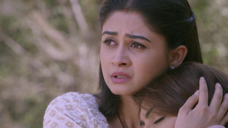 Ruchi Savarn Celebrity Style In Kumkum Bhagya Episode 1322 2019 From Episode 1322 Charmboard Zee tv show kumkum bhagya 13th april 2021 recent episode online. charmboard