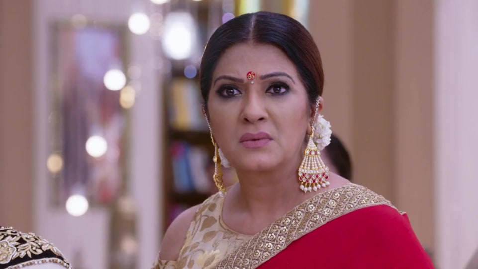 Usha Bachani In Red Saree Outfit Celebrity Clothing Charmboard #ayushmann khurrana #radhikaapte #style couple #andhadhun #red. charmboard