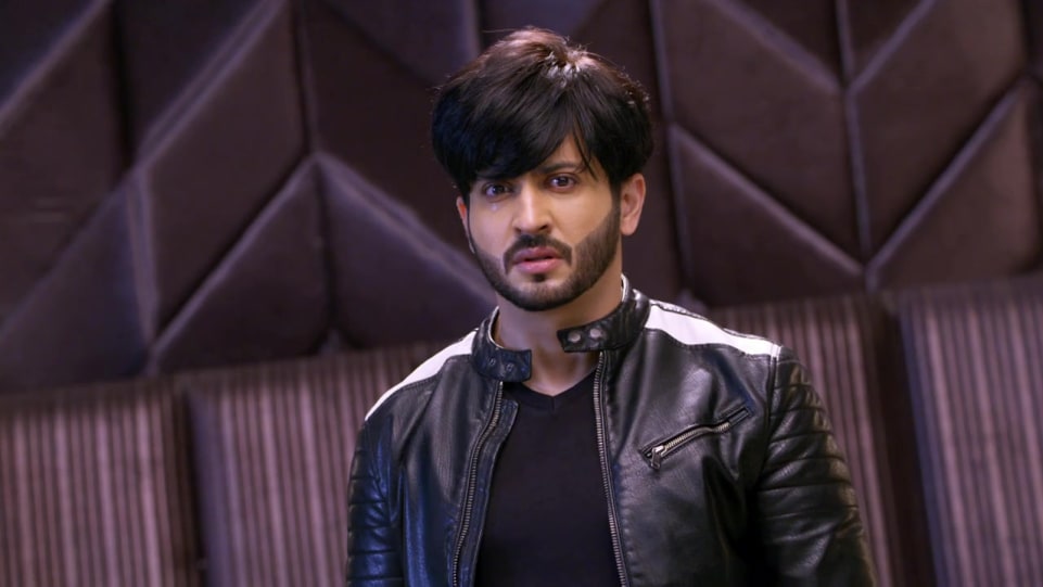 Dheeraj Dhoopar Celebrity Style In Kundali Bhagya Episode 543 19 From Episode 543 Charmboard