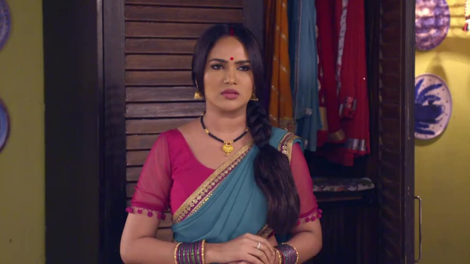 Actors Name Age Wiki Height Birth Place Career Details Happu Ki Ultan Paltan Episode 123 2019 Charmboard Yogesh tripathi, kamna pathak, himani shivpuri playing the lead role in this tv show. charmboard