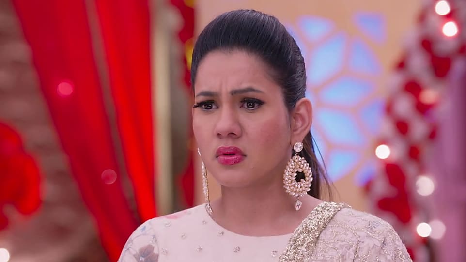 Get Twinkle R Vasisht Sleek Medium Ponytail Hairstyle In Kundali