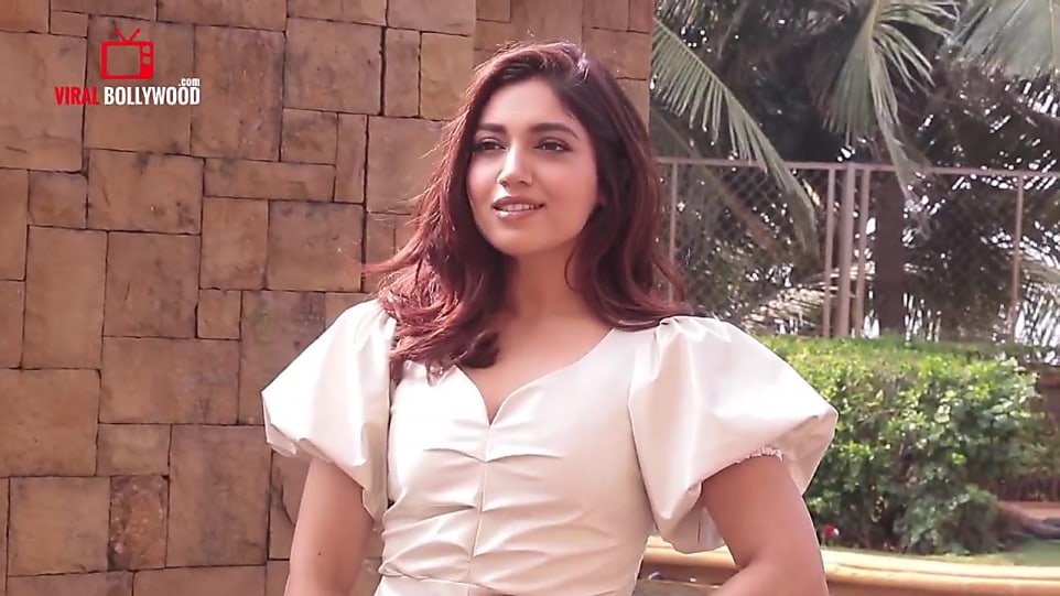 Get Bhumi Pednekar Voluminous Short Hair Hairstyle In Viral
