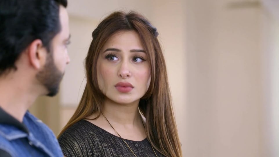picture Mahira Sharma Lips dress