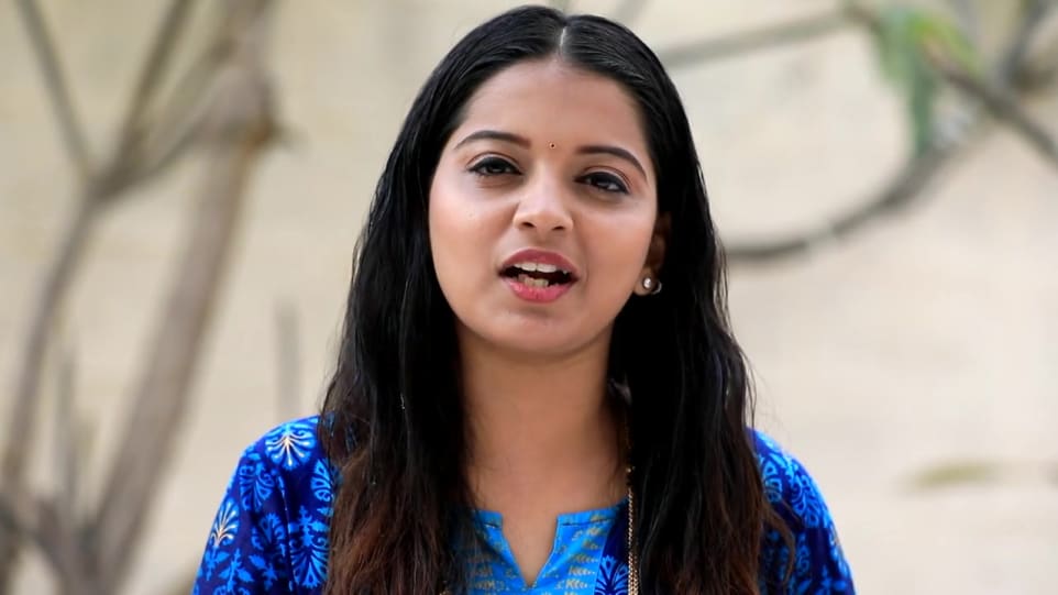 Chaithra Rao Celebrity Style In Jodi Hakki Episode 516 2019 From Episode 516 Charmboard In the film, she sacrifices her life to help the lovers (mgr and jayalalithaa) unite. kurta