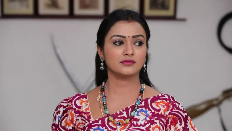 Actors Name Age Wiki Height Birth Place Career Details Oru Orla Oru Rajakumari Episode 194 2019 Charmboard The movie was well received by audience and critics declared. oru orla oru rajakumari episode 194