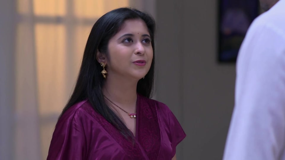 Gayatri Datar In Maroon Nightdress Outfit Celebrity Clothing Charmboard