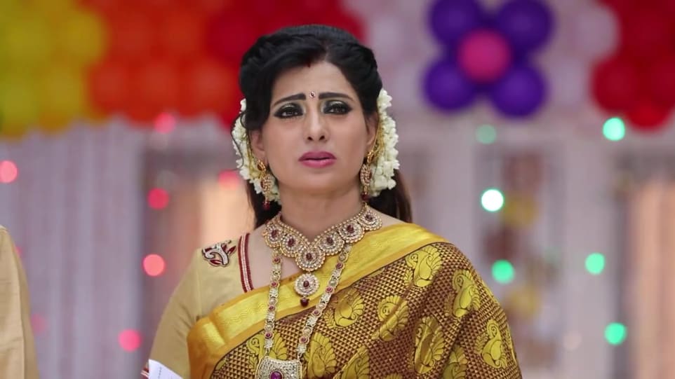 Priya Raman Celebrity Style In Sembaruthi Episode 440 2019 From Episode 440 Charmboard Watch the 6th episode of popular tamil serial #vanathaipola that airs on sun tv. drop