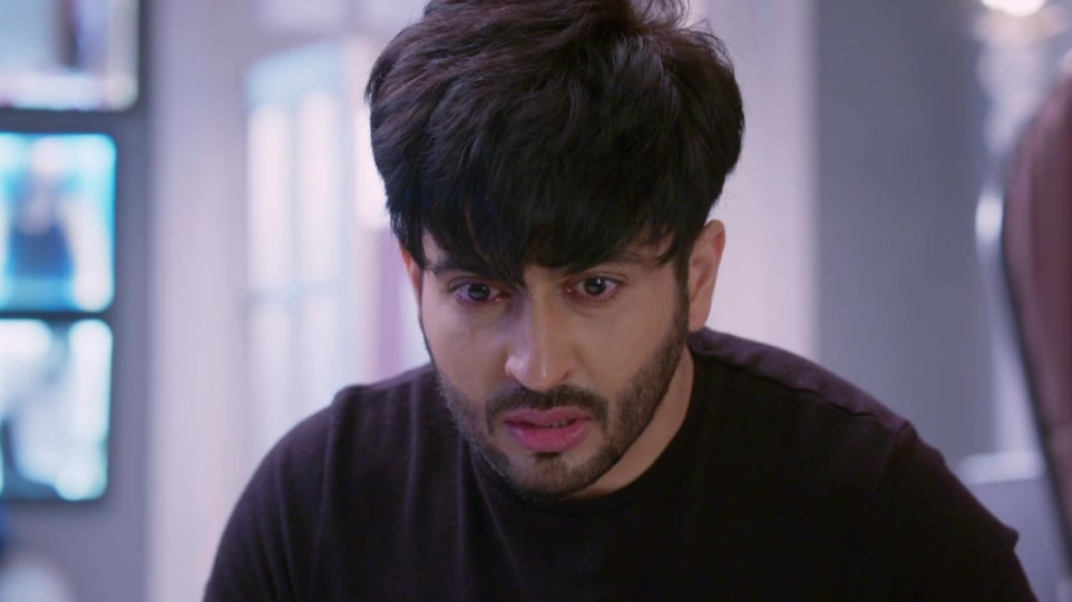 Dheeraj Dhoopar Celebrity Style In Kundali Bhagya Episode 512 19 From Episode 512 Charmboard