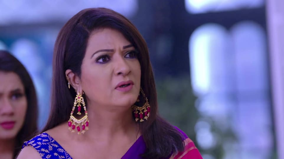 Usha Bachani Celebrity Style In Kundali Bhagya Episode 529 2019 From Episode 529 Charmboard In which she played the role of thakurain. saree