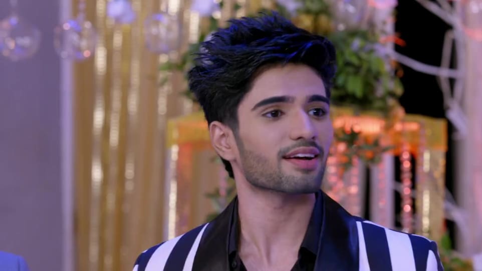 Zeeshan Khan Celebrity Style In Kumkum Bhagya Episode 1435 2019 From Episode 1435 Charmboard Welcome to ishani videos in this video you can get the latest update about your favorite stars like : blazer