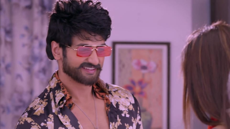 Nishant Malkani Orange Shirt and Black Jeans look, Episode 264 ...