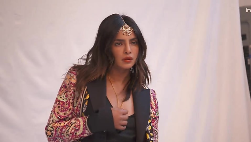 Get Priyanka Chopra Beachy Wavy Hair Hairstyle In Instyle
