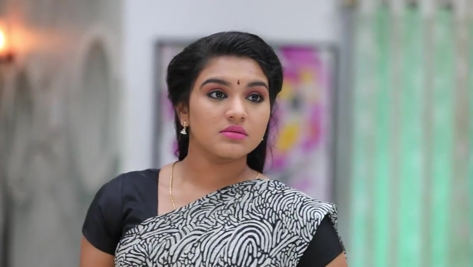 Shabanaa Celebrity Style In Sembaruthi Episode 472 2019 From Episode 472 Charmboard Today whole episode is full of waste….no story. charmboard