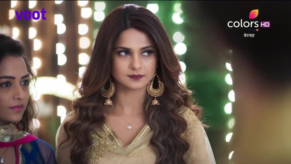 Jennifer Winget Celebrity Style In Bepannah Episode 64 2018 From Episode 64 Charmboard July 23, 2018 comments 0 bepannaah. kurti