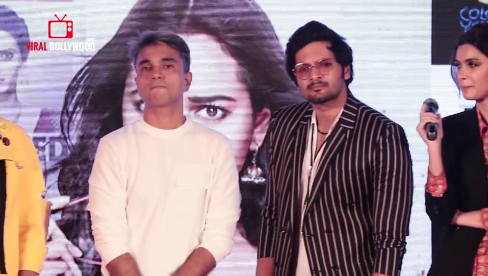 Actors Name Age Wiki Height Birth Place Career Details Sonakshi Sinha Funny Moment Happy Phirr Bhaag Jayegi 2018 Charmboard Filme regizate de mudassar aziz.