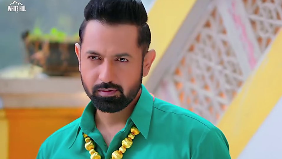 Gippy Grewal Dressing