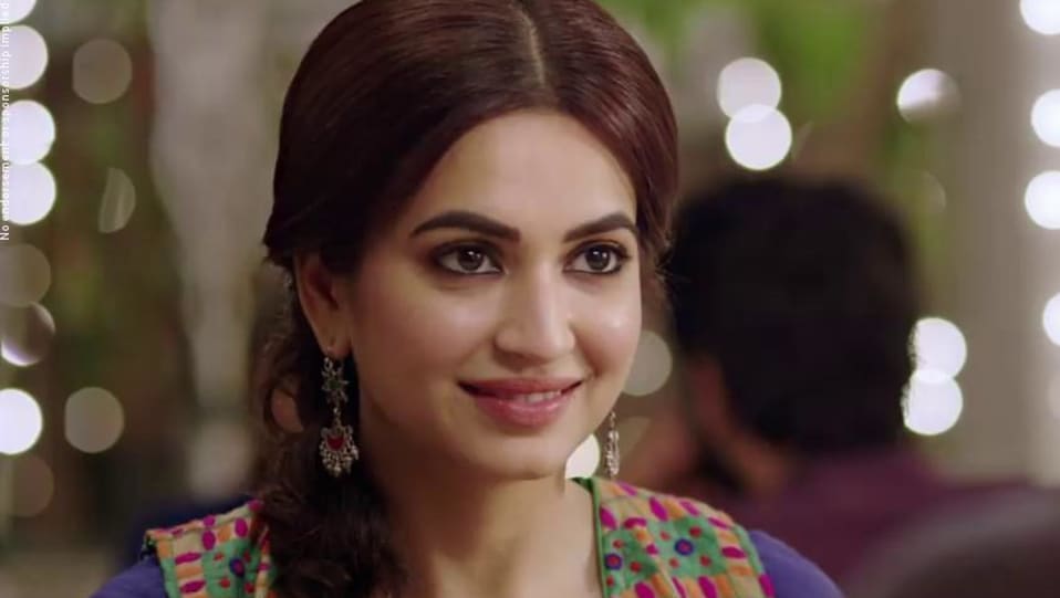 Kriti Kharbanda Celebrity Style In Shaadi Mein Zaroor Aana Official Trailer 2017 From Official Trailer Charmboard Rajkumar rao attitude boys 😎😎 whatsapp status, shadi me jarur aana , pankaj bedwal. anarkali