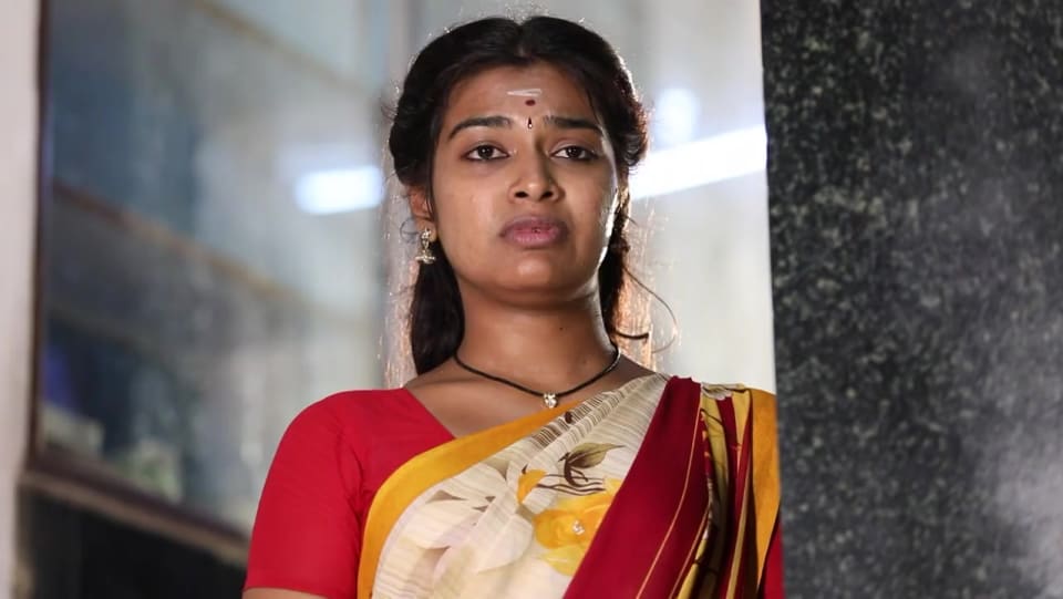 Dharsha Gupta Celebrity Style In Mullum Malarum Episode 383 2019 From Episode 383 Charmboard Mohan, the film stars rajinikanth, sarath babu, fatafat jayalaxmi and shoba.