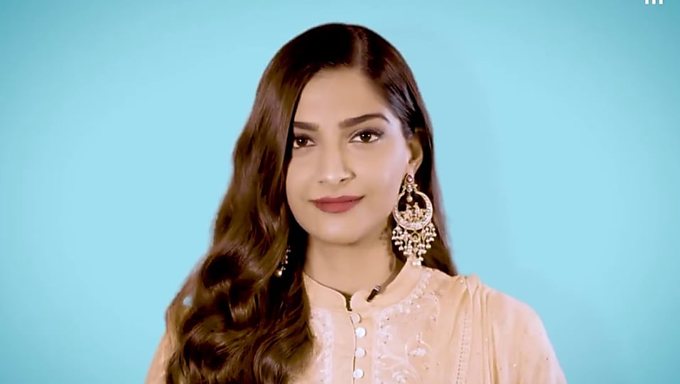 Sonam Kapoor Watch Matching With Look From Guys Decoding Girl