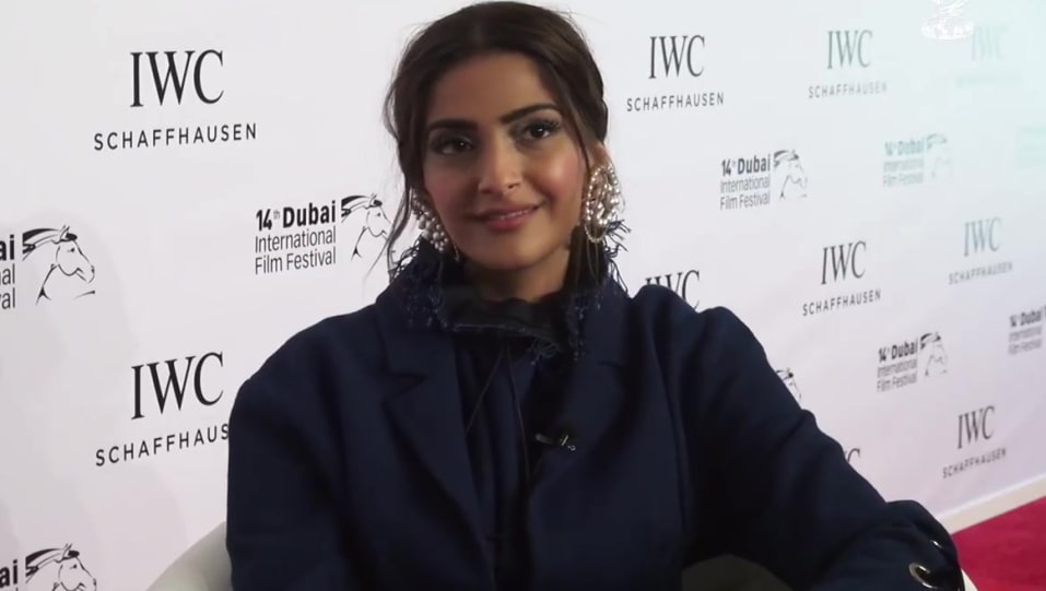Celebrity Hairstyle of Sonam Kapoor from Sonam Kapoor is no reluctant  feminist, Gulf News, 2017 | Charmboard
