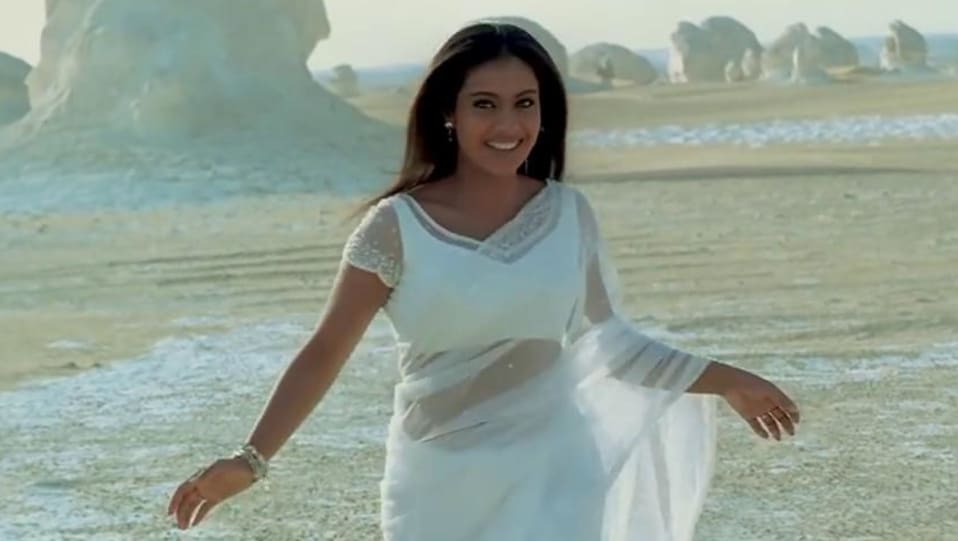 Kajol Celebrity Style In Suraj Hua Maddham Kabhi Khushi Kabhie Gham 2001 From Suraj Hua Maddham Charmboard Suraj hua madham kabi khushi kabi gum. saree