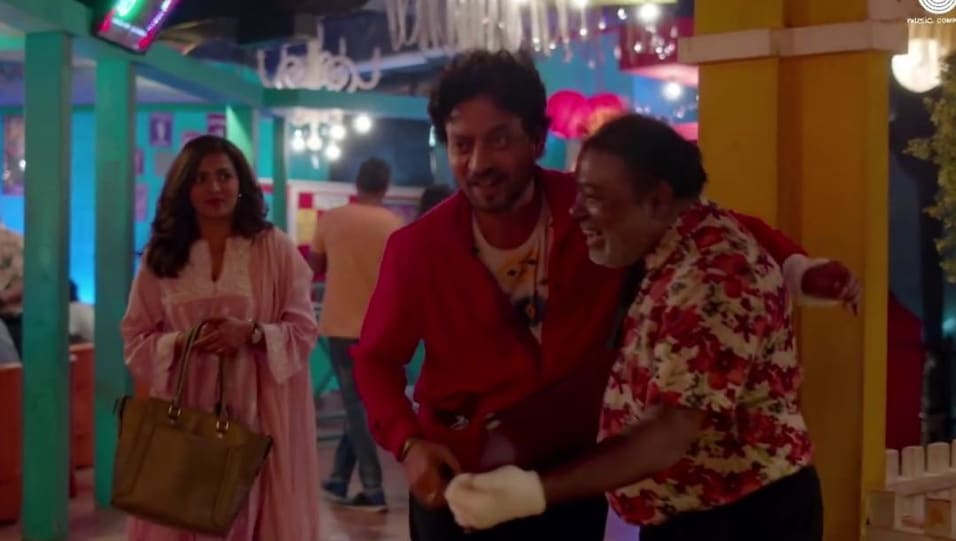 Irrfan Khan Celebrity Style In Tu Chale Toh Qarib Qarib Singlle 2017 From Tu Chale Toh Charmboard Yogi and jaya, who have polar opposite personalities and sensibilities, meet via a online dating app. charmboard