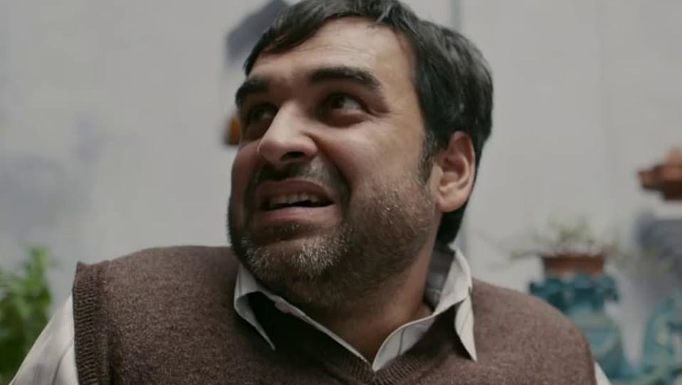 Social Buzz Pankaj Tripathi Latest News Images Updates Posts Bareilly Ki Barfi Official Trailer 2017 Charmboard The film stars are kriti sanon as bitti, rajkummar rao as pritam vidrohi, ayushmann khurrana as chirag dubey, pankaj tripathi as bitti's father and seema pahwa as bitti's mother. charmboard