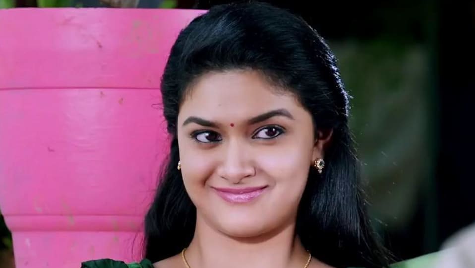 Keerthy Suresh Celebrity Style In Bairavaa Official Trailer 2016 From Official Trailer Charmboard Keerthy suresh (born 17 october 1992) is an indian film actress and model who appears predominantly in tamil, telugu and malayalam films. kurta