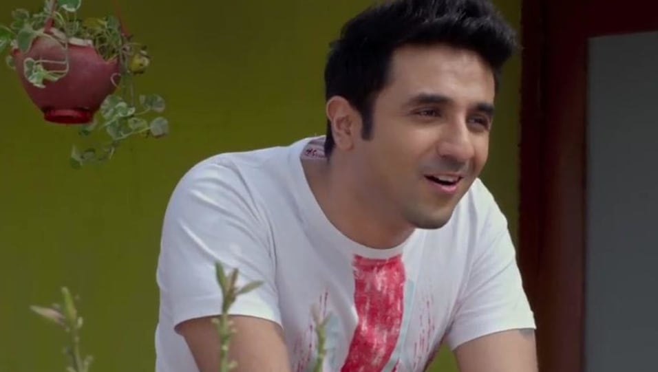 Vir Das Celebrity Style In Ankhha Churave Patel Ki Punjabi Shaadi 2017 From Ankhha Churave Charmboard Best hairstyle for boys 4. charmboard