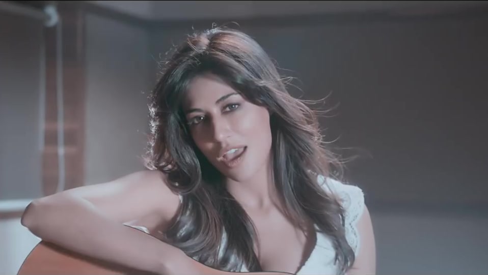 Celebrity Hairstyle Of Chitrangada Singh From Lag Ja Gale Saheb Biwi Aur Gangster 3 2018 Charmboard